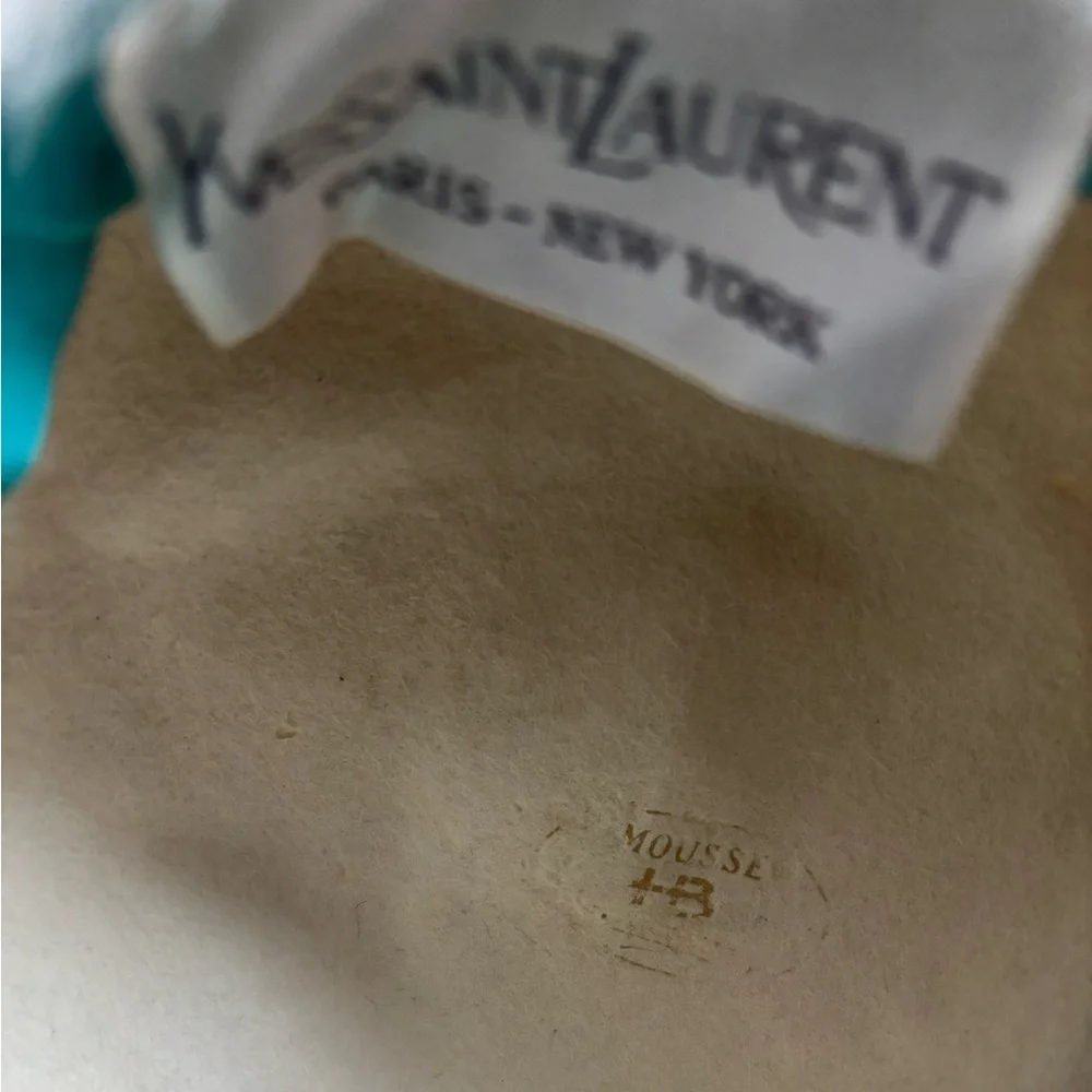 YSL fabulous vintage Fur Hat with Bow Accessories - Picture 14 of 16